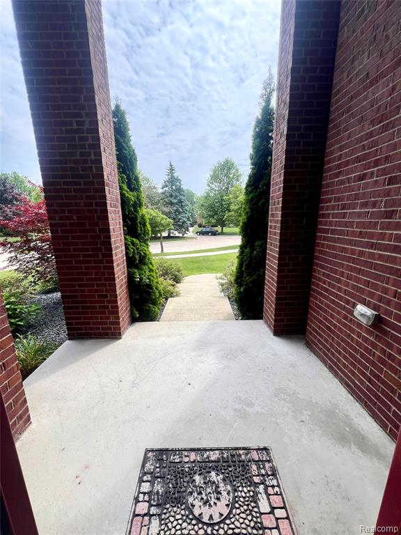 8193 N Pointe Court, Canton, MI 48187 — Photo 5