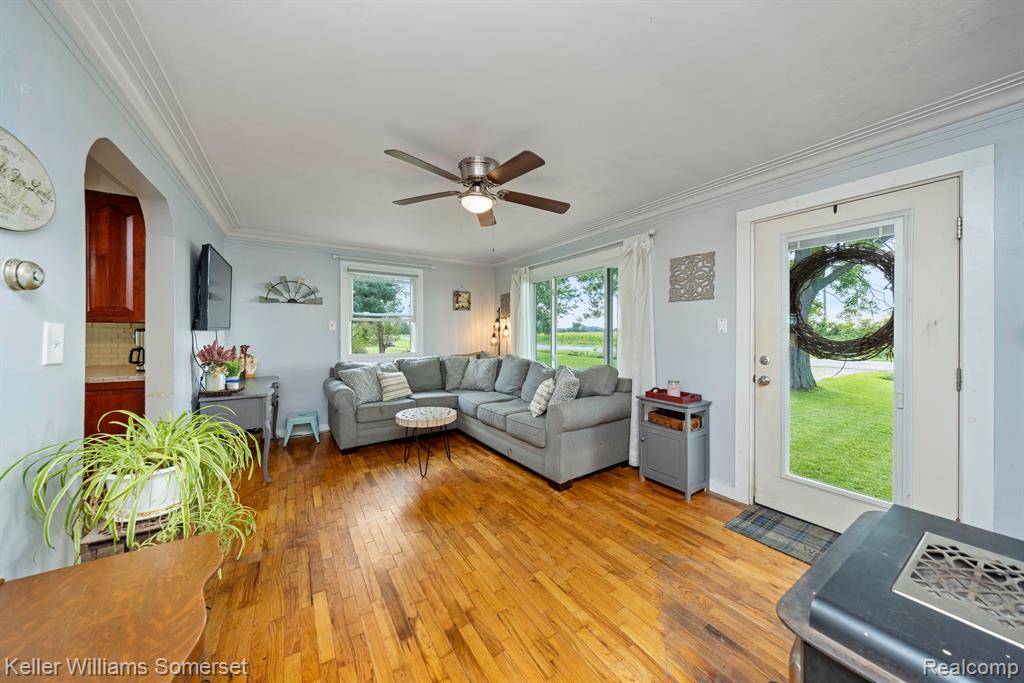 908 BROWN CITY Road, Imlay City, MI 48444 — Photo 5
