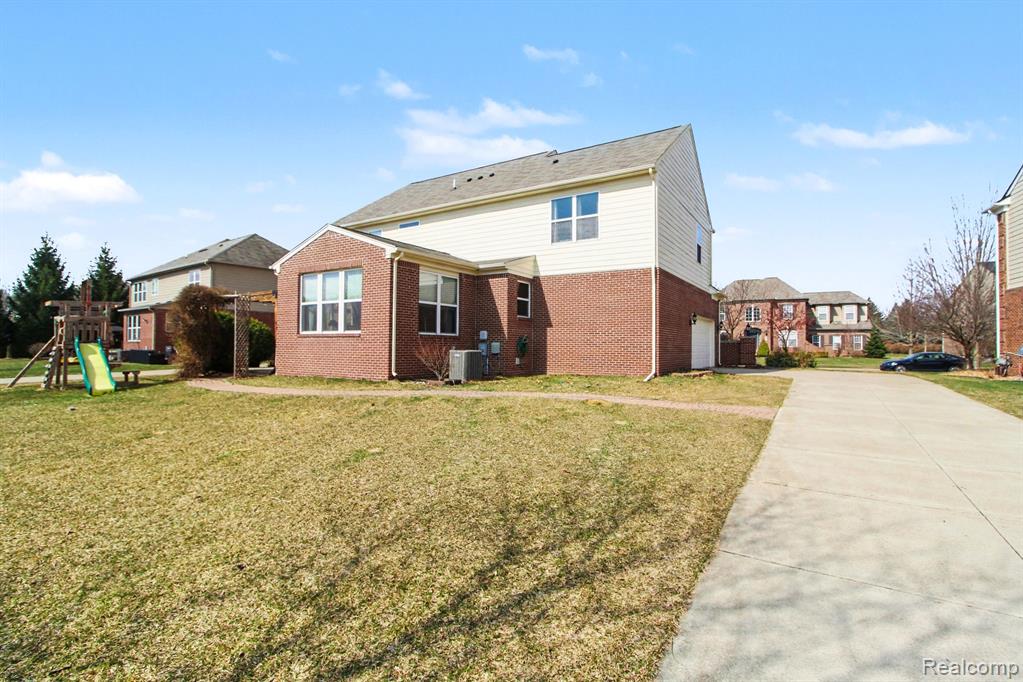 2417 PREMIER Lane, Canton, MI 48188 — Photo 36