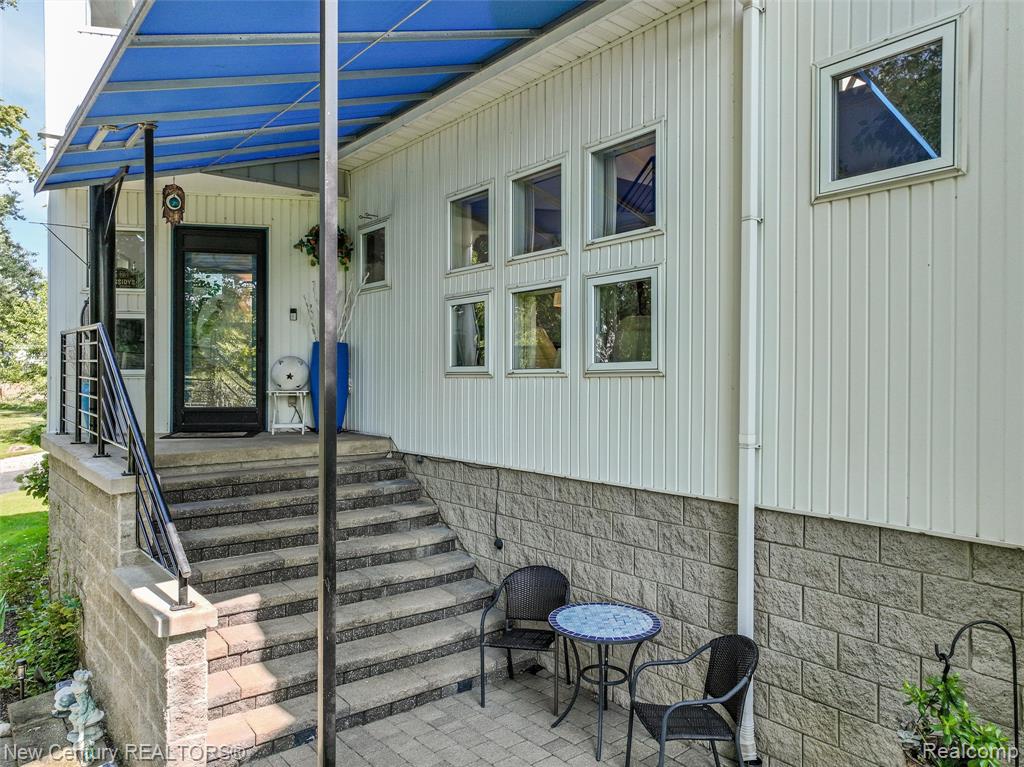 275 Angola Street, Wolverine Lake, MI 48390 — Photo 72