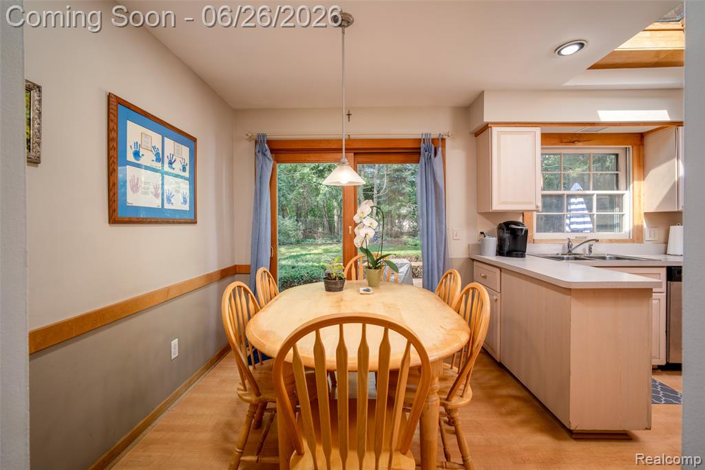 6826 Spruce Drive, Bloomfield Hills, MI 48301 — Photo 13