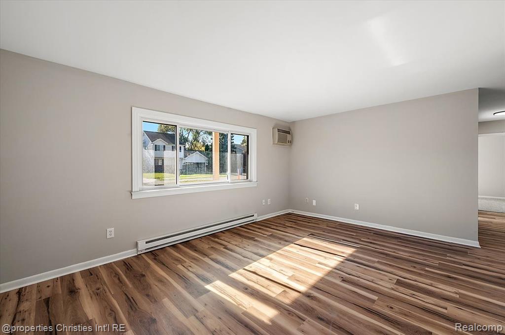 7040 Villa Drive, 2, Waterford, MI 48327 — Photo 5