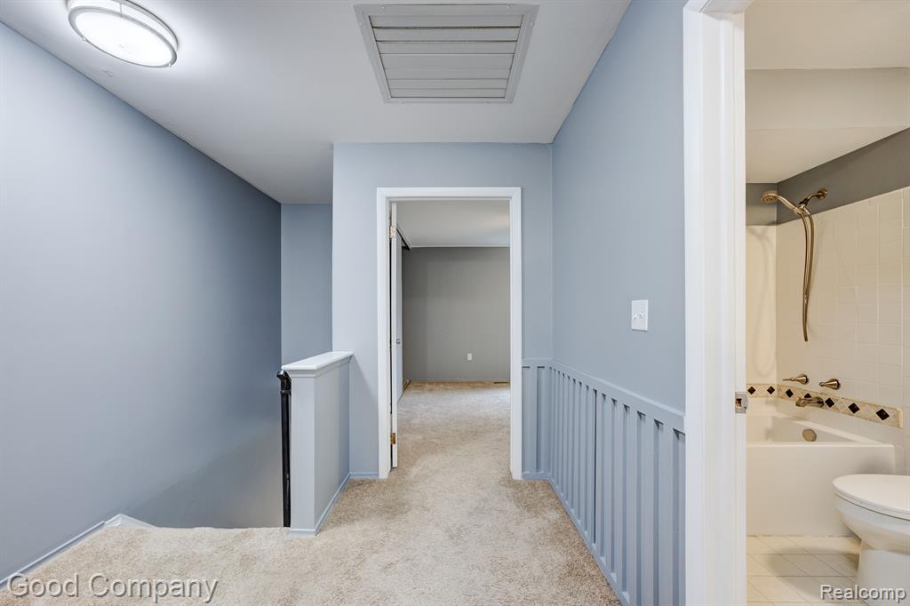 2030 WICKHAM Street, Royal Oak, MI 48073 — Photo 21