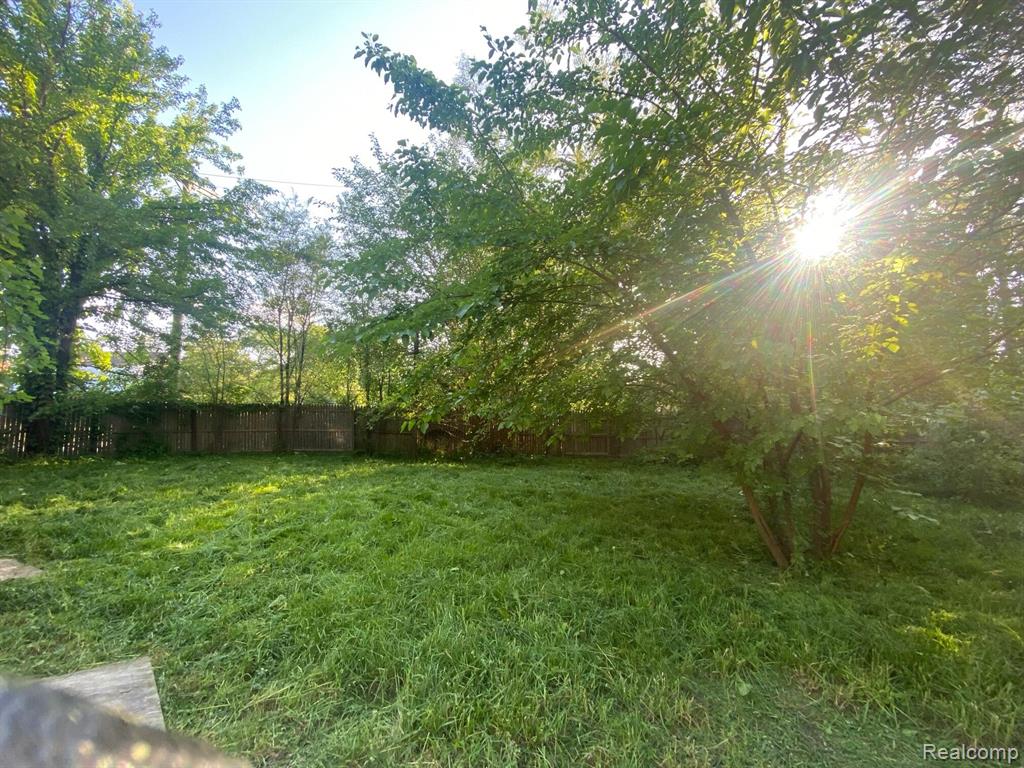 15551 Fordham Street, Detroit, MI 48205 — Photo 2