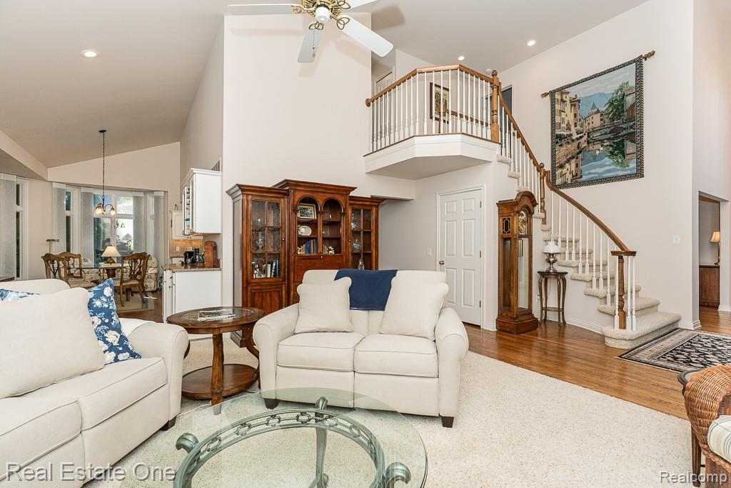 6615 Chatham Circle, Rochester Hills, MI 48306 — Photo 17
