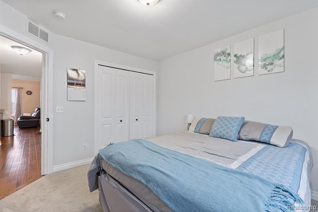 53743 CHAMPLAIN Street, Macomb, MI 48042 — Photo 19