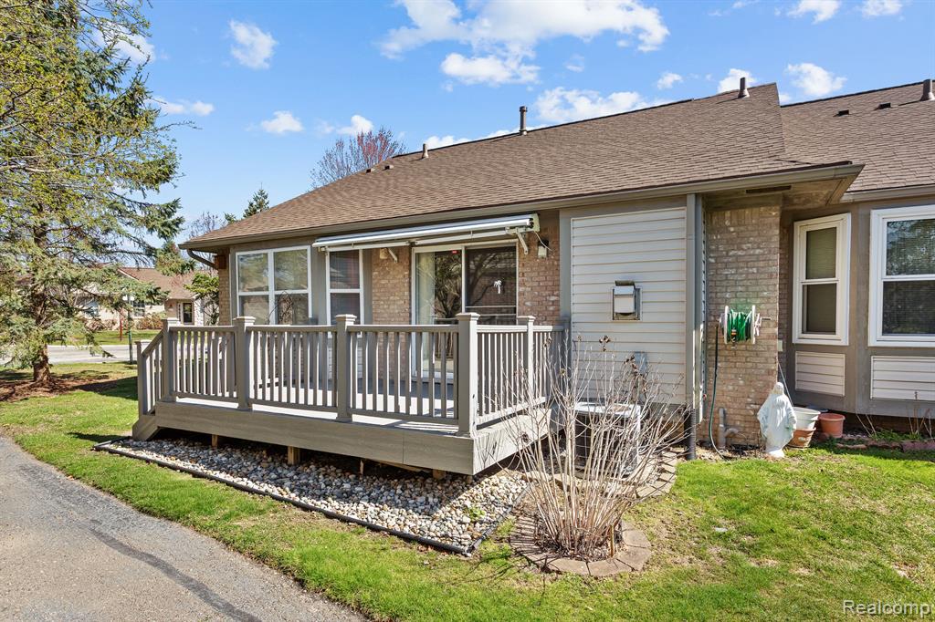 22783 WOODCREEK Drive, Taylor, MI 48180 — Photo 6
