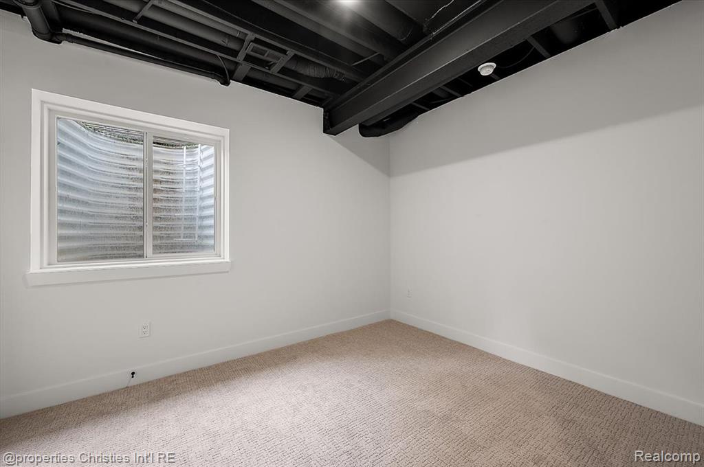 4217 Mankato Avenue, Birmingham, MI 48073 — Photo 61