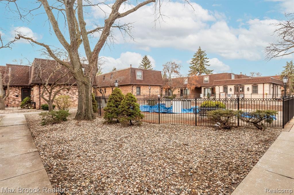 5005 CROOKS Road, 34, Royal Oak, MI 48073 — Photo 25