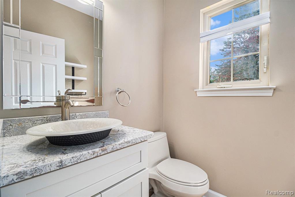 5245 MORET Court, Brighton, MI 48116 — Photo 12
