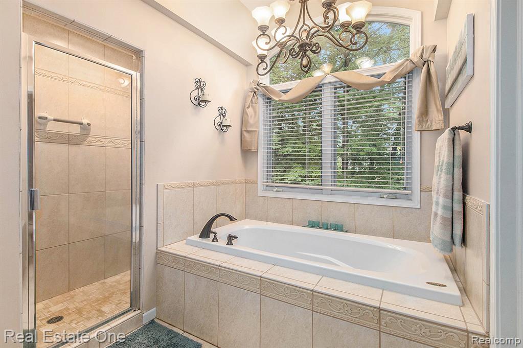 9832 Kingston Ridge, Clarkston, MI 48348 — Photo 22