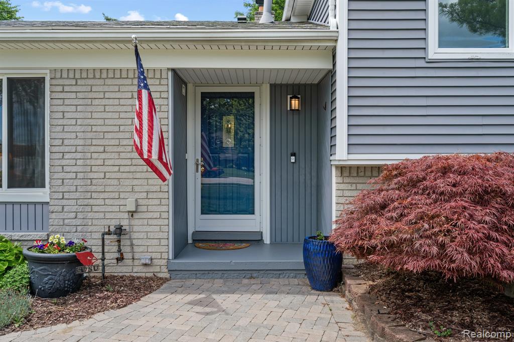 43057 Bond Court, Sterling Heights, MI 48313 — Photo 6