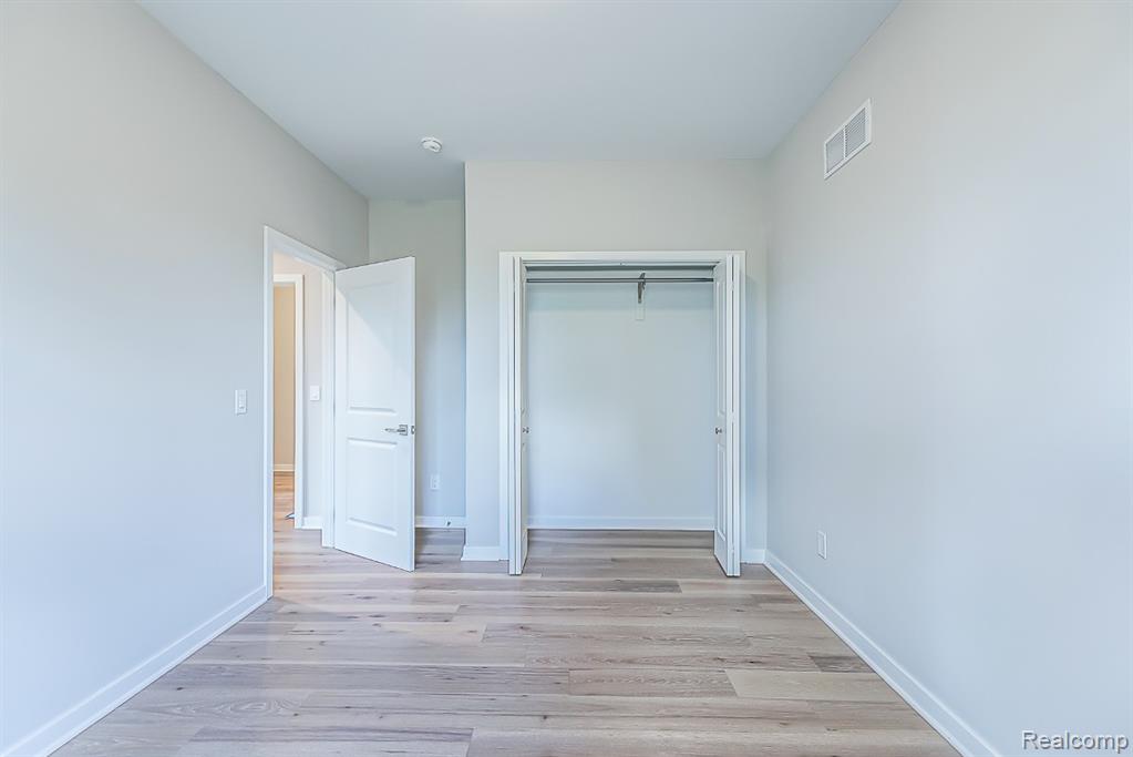 9758 Iosco Ridge Drive, Gregory, MI 48137 — Photo 24