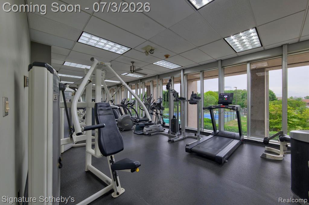 1300 E Lafayette Street, 912, Detroit, MI 48207 — Photo 32