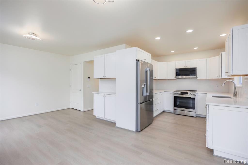 20505 Ridgemont Road, Harper Woods, MI 48225 — Photo 5