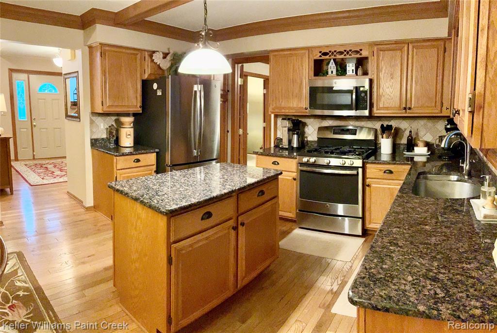 40117 Denbigh Drive, Sterling Heights, MI 48310 — Photo 10