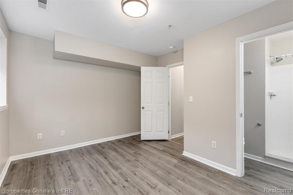 44 Adelaide Street, Detroit, MI 48201 — Photo 15