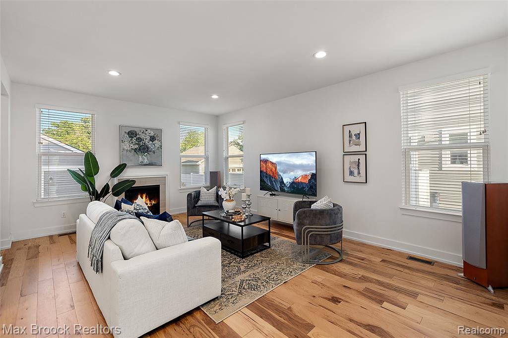 4260 Kent Road, Royal Oak, MI 48073 — Photo 15