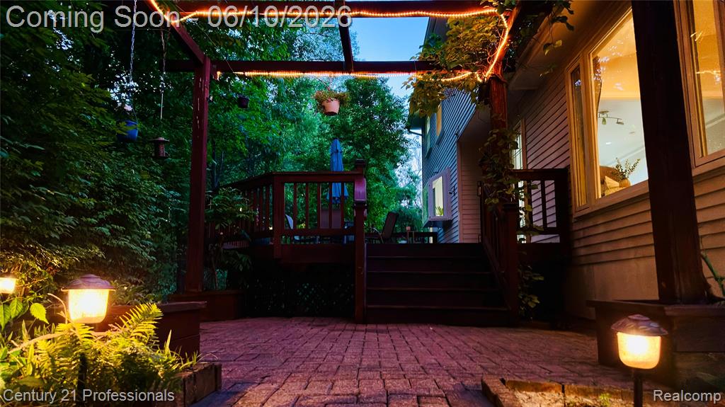 425 Cherry Grove Lane, Walled Lake, MI 48390 — Photo 71