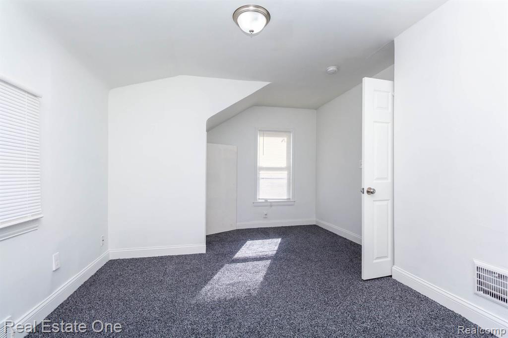 18666 Carrie Street, Detroit, MI 48234 — Photo 28