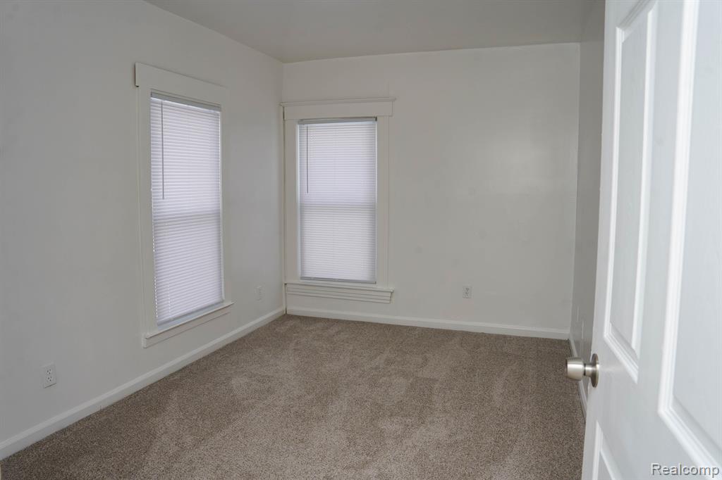 81 WILLARD Street, Pontiac, MI 48342 — Photo 11