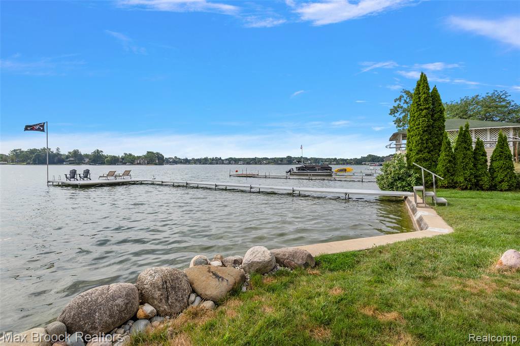 3642 Orchard Lake Road, West Bloomfield, MI 48324 — Photo 32