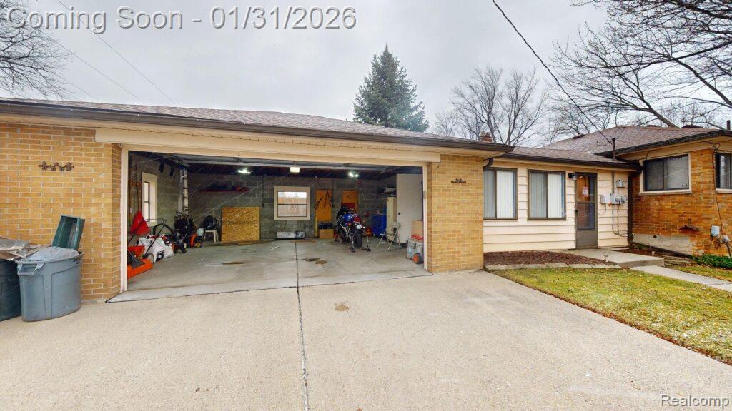 20201 Lochmoor Street, Harper Woods, MI 48225 — Photo 21