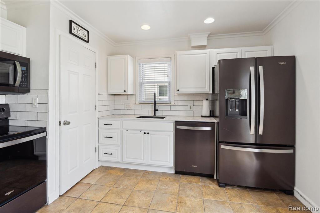 448 HIGHLAND Avenue, Clawson, MI — Photo 9