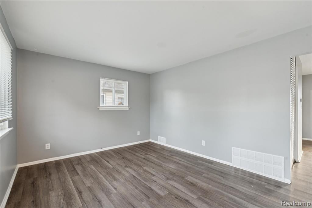 7606 Cavell Street, Westland, MI — Photo 6