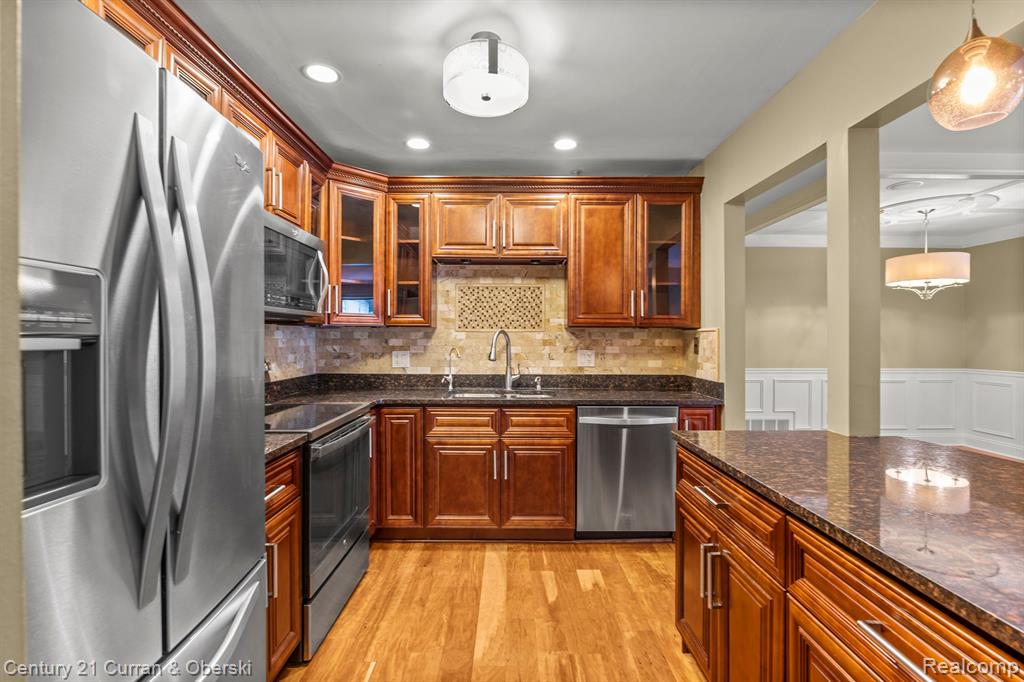 11865 SYCAMORE Drive, 31, Plymouth, MI 48170 — Photo 15