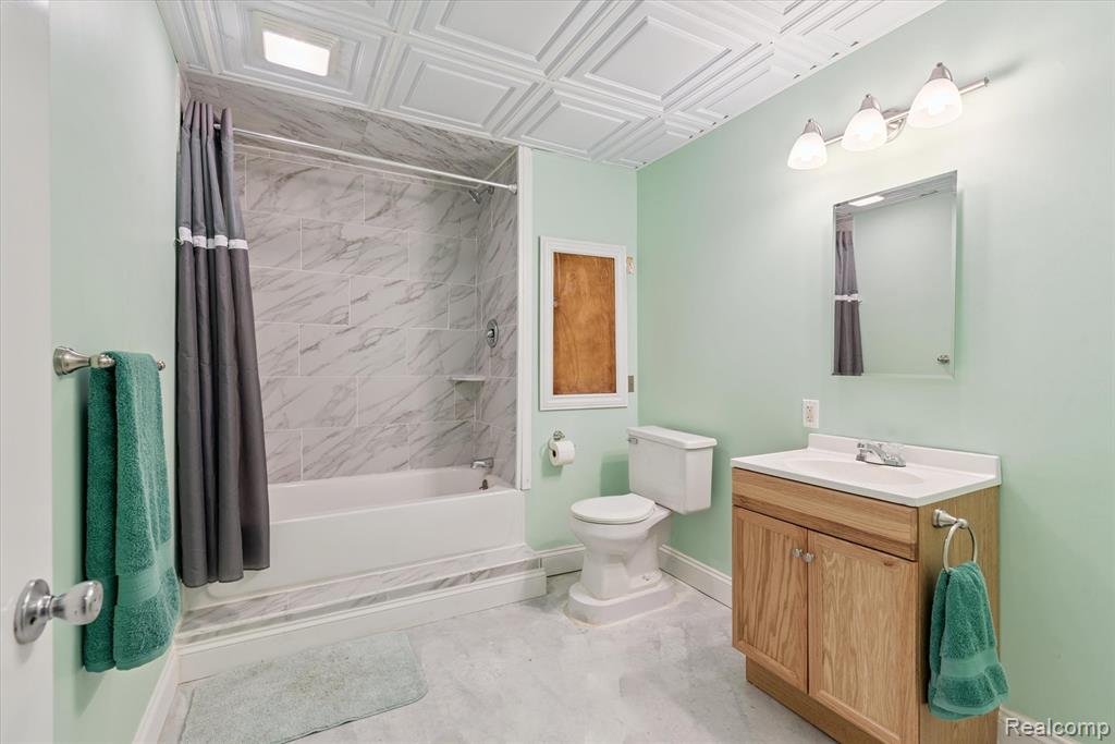 42811 Colonial Road, Belleville, MI 48111 — Photo 23