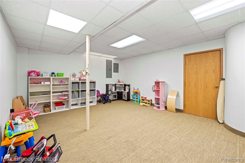 6067 Charles Drive, West Bloomfield, MI — Photo 51