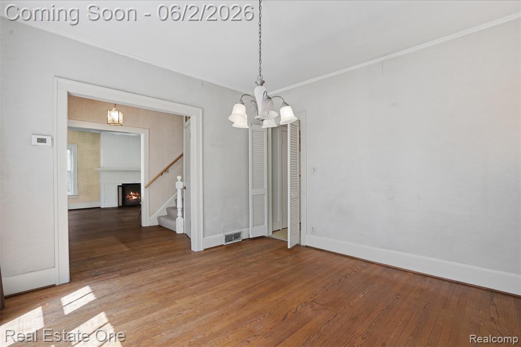 8606 Hendrie Boulevard, Huntington Woods, MI — Photo 12