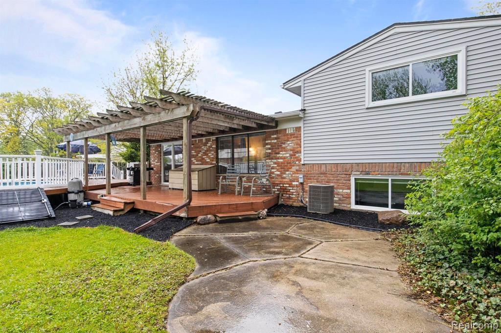 5645 WEDGEWOOD Road, Canton, MI 48187 — Photo 31
