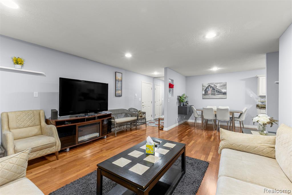 705 Randolph Street, Northville, MI 48167 — Photo 9