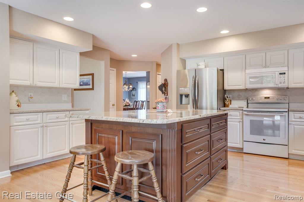 6894 LANCEWOOD, Shelby Twp, MI 48316 — Photo 19