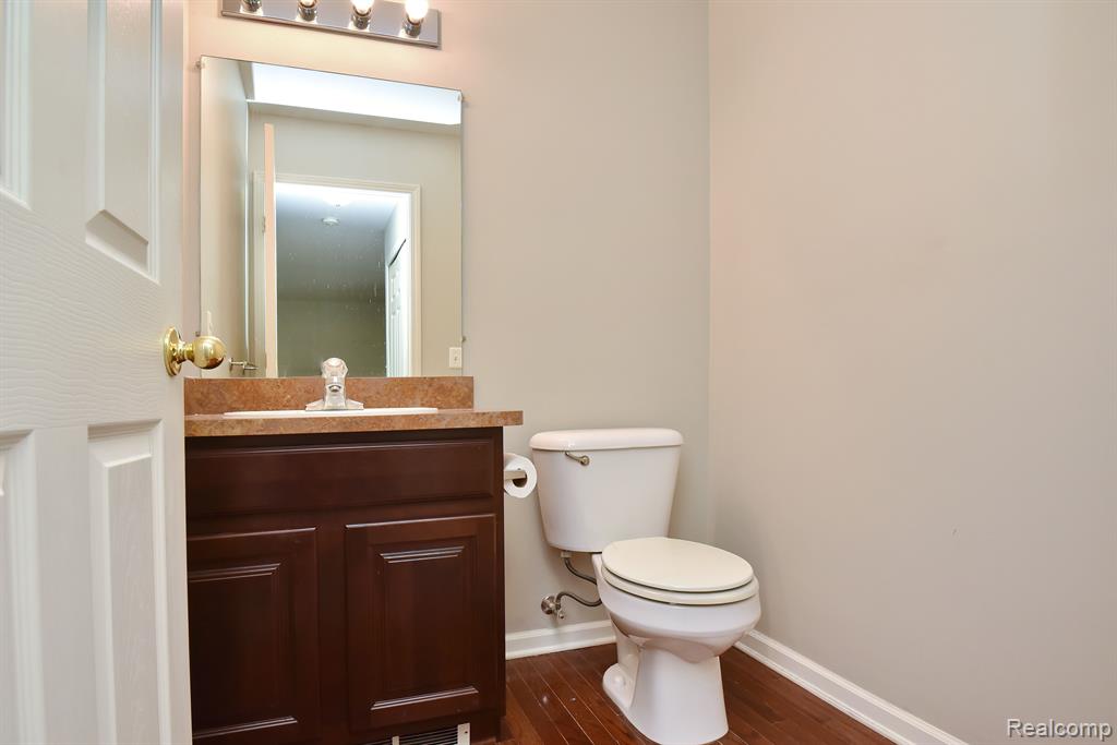 751 PAINT CREEK Drive, Troy, MI 48085 — Photo 16