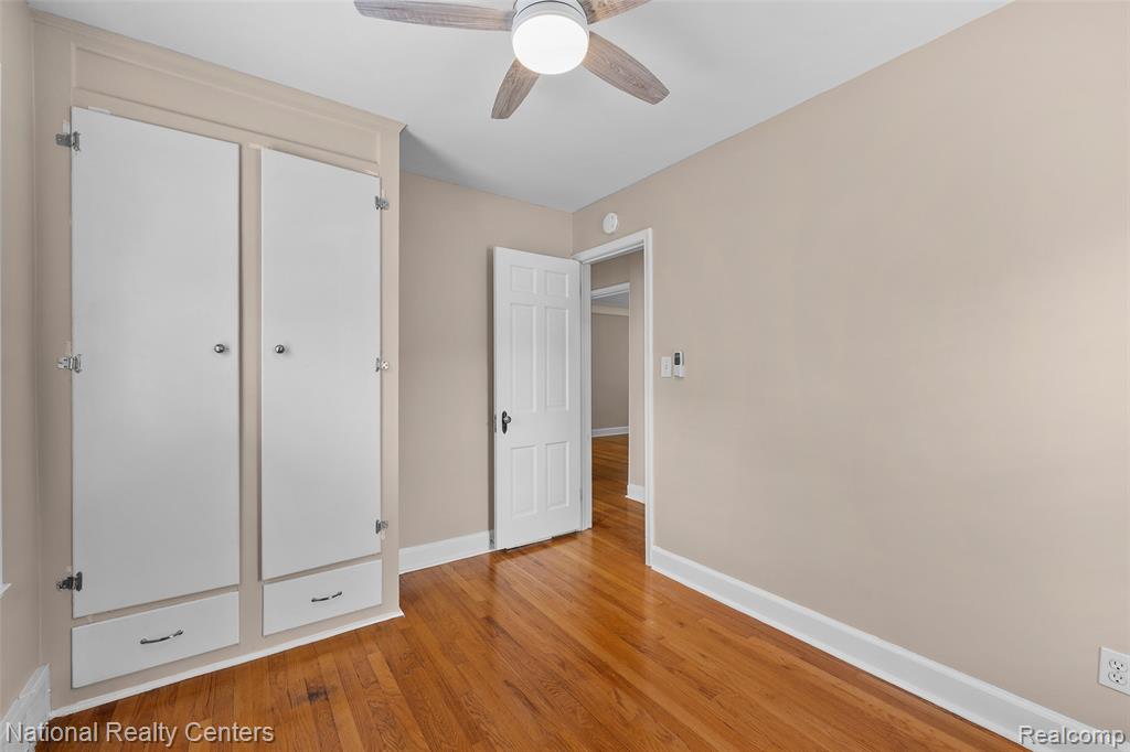 9924 Arden Street, Livonia, MI 48150 — Photo 17