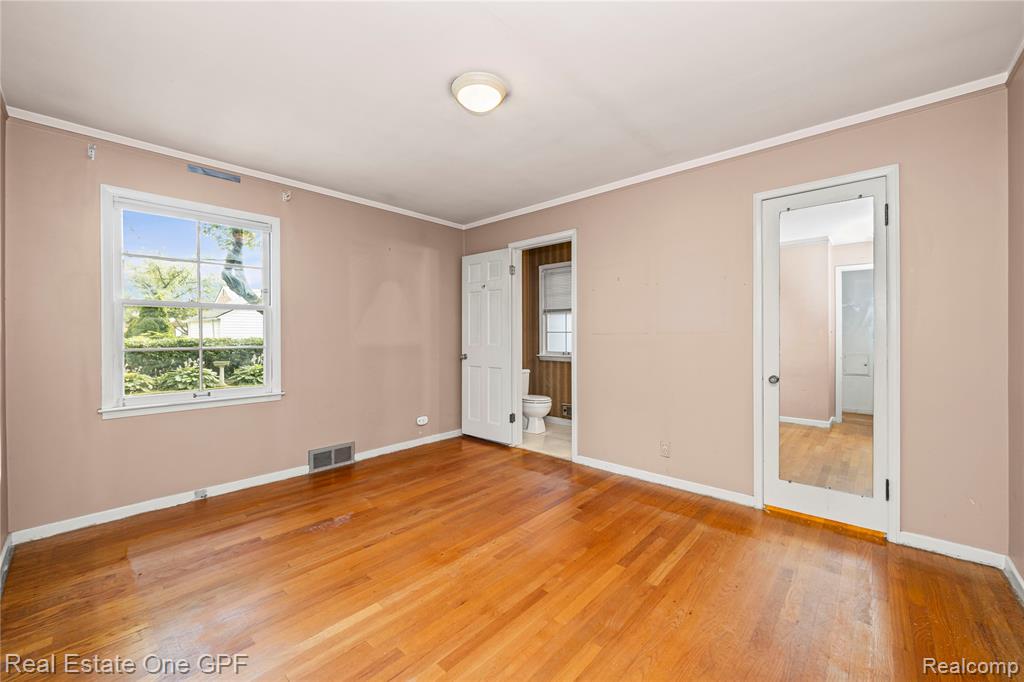438 Colonial Court, Grosse Pointe Farms, MI 48236 — Photo 18