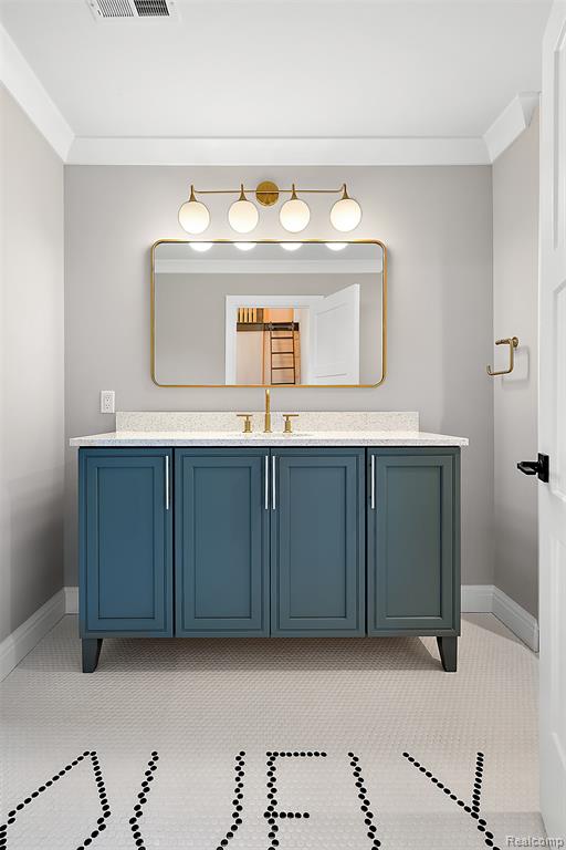 3268 Willis Drive, Oakland, MI, 48306