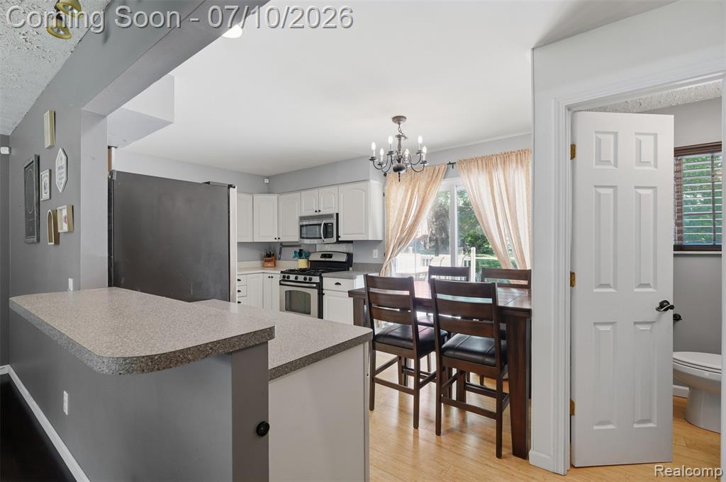 7208 Banks, Waterford, MI 48327 — Photo 4