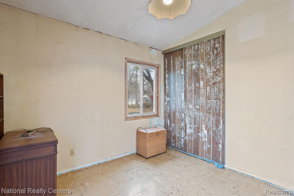 6378 Beth, Brighton, MI 48116 — Photo 20