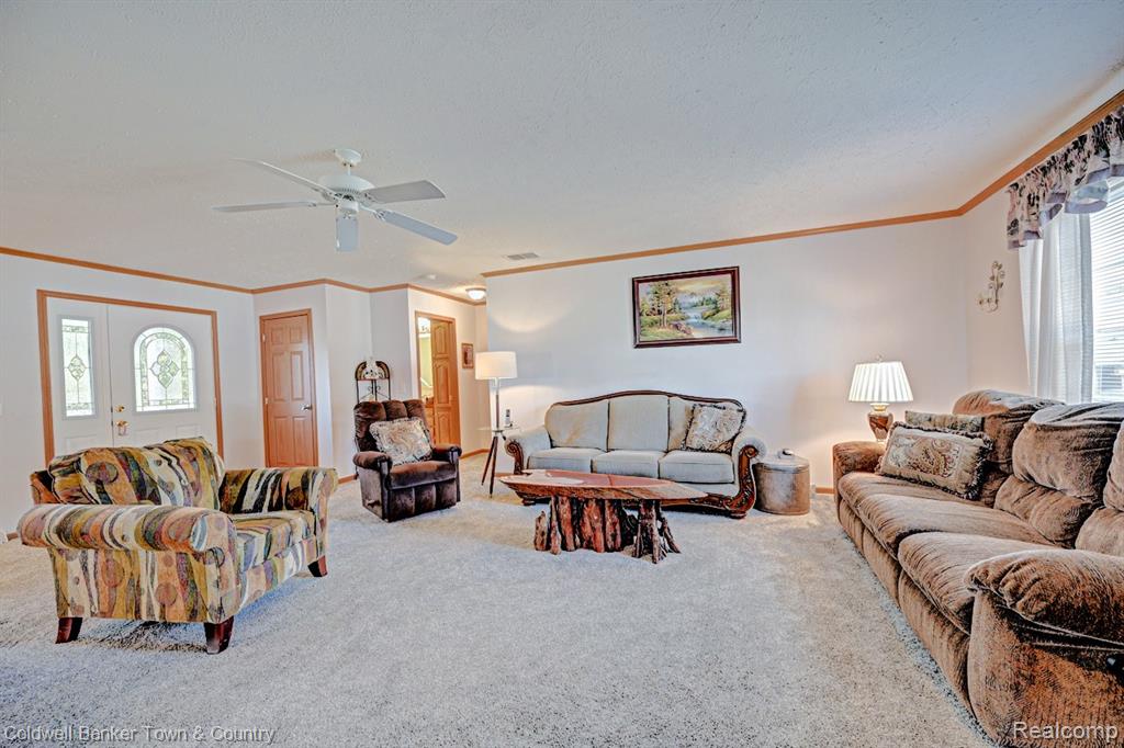 11108 Wood Run Circle, South Lyon, MI 48178 — Photo 7