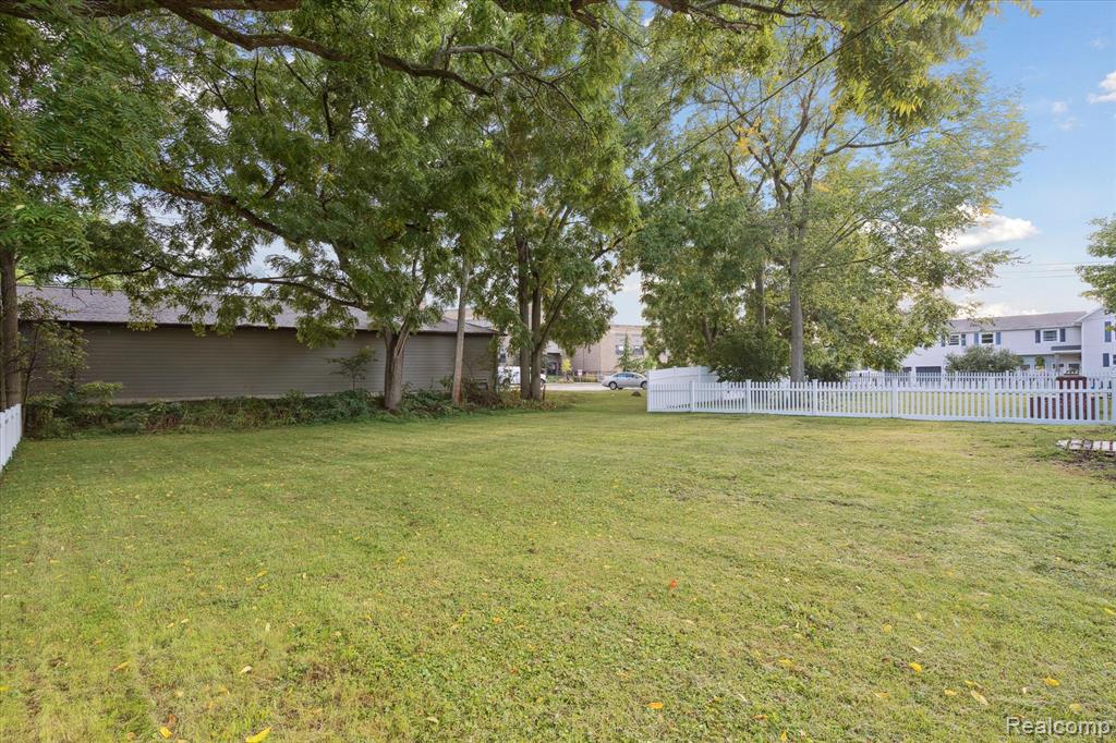 131 W South Street, Williamston, MI 48895 — Photo 41