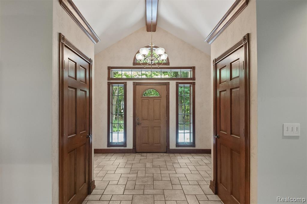 9736 Cross Creek Drive, South Lyon, MI 48178 — Photo 2