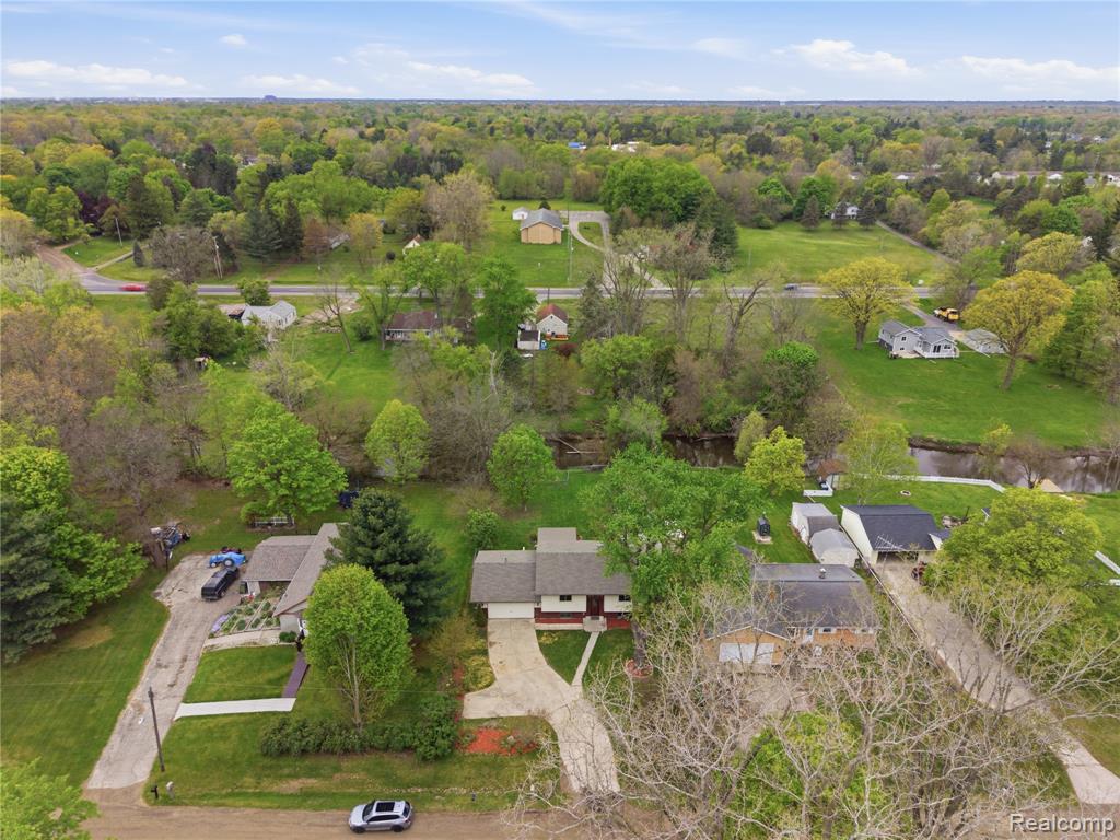 2465 Egelston Avenue, Burton, MI 48509 — Photo 50