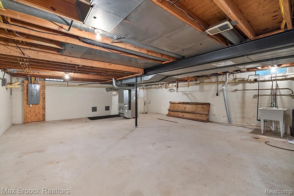 3010 Blacks Corners Road, Dryden, MI 48428 — Photo 38