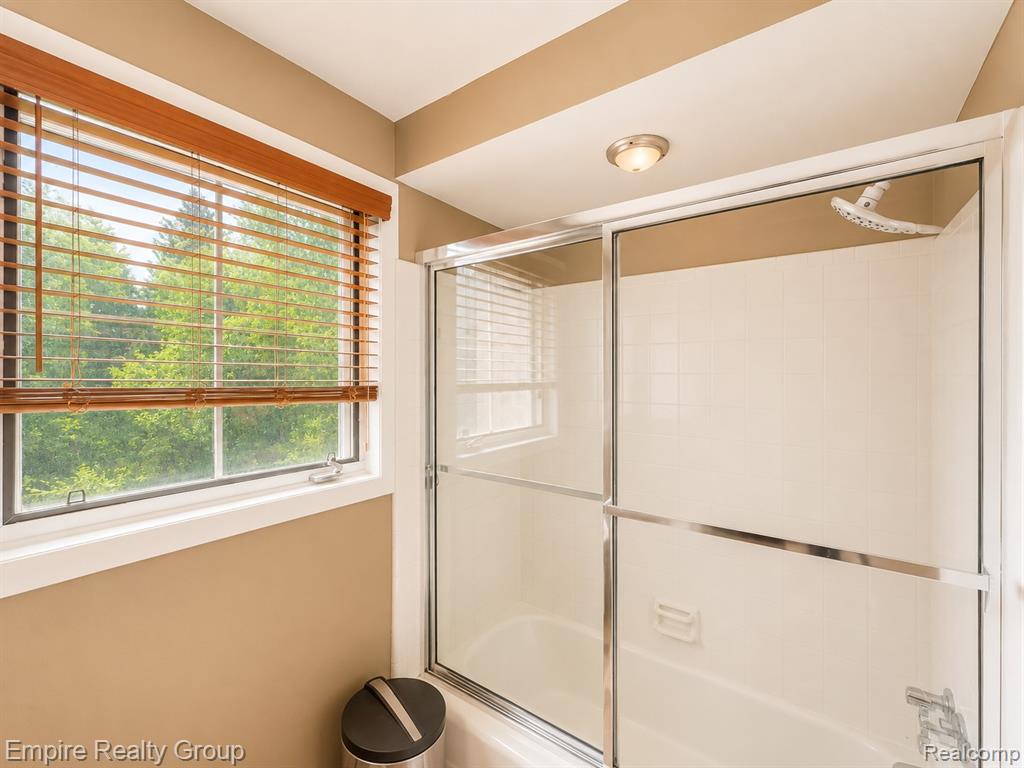 5005 Wing Lake Road, Bloomfield Hills, MI 48302 — Photo 27