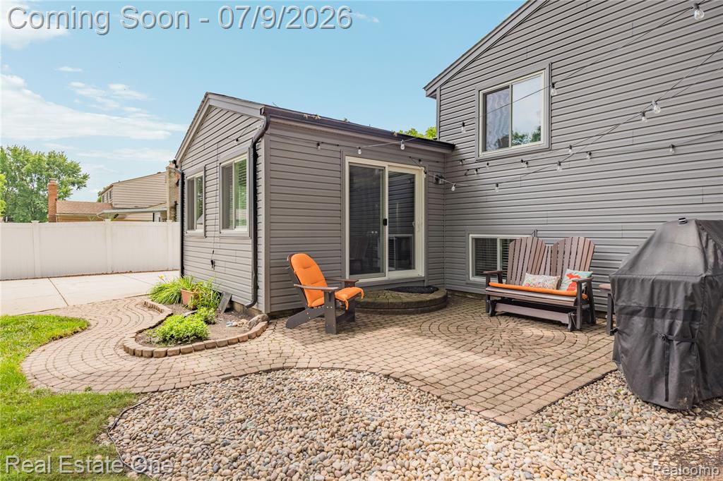 42118 Villanova Drive, Sterling Heights, MI 48313 — Photo 6