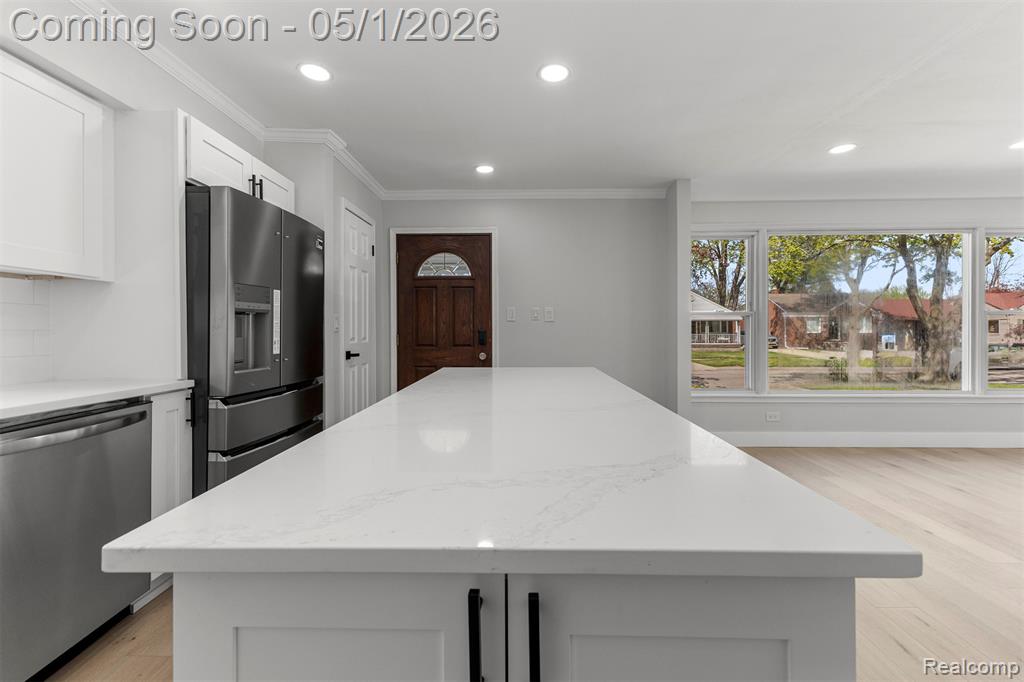 6840 Kingsbury Street, Dearborn Heights, MI 48127 — Photo 8